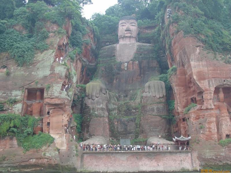 重庆到峨眉山金顶,乐山大佛三日游