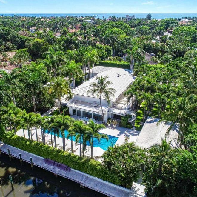 万斯回应爱泼斯坦案文件：令人作呕