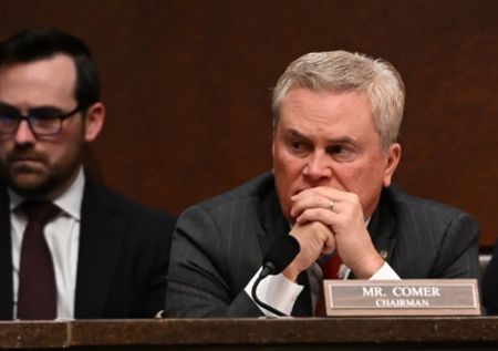 克林顿夫妇将就爱泼斯坦案出庭作证 特朗普发声