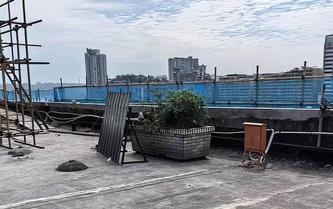 ＂花坛埋尸案＂细节：熟人将女子掐死 到晚上抬尸埋花坛